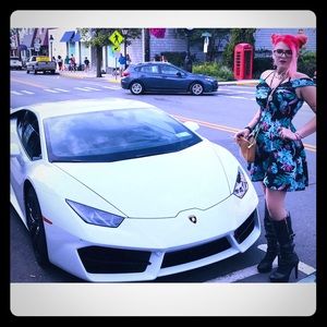 Hello poshers ❤️I hope your days are going great🦋